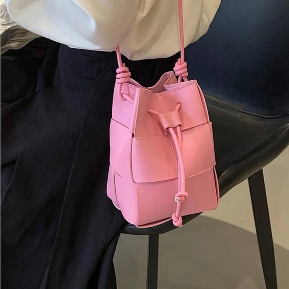 Pink Designer Style Mini Braided Bucket Bag - Picture 5 of 9